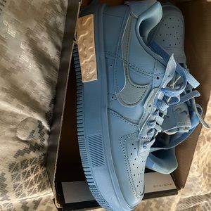 Blue Air Force 1 Fontanka